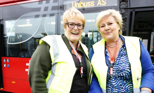 Nå starter forhandlingene som kan snu opp ned på disse smilene