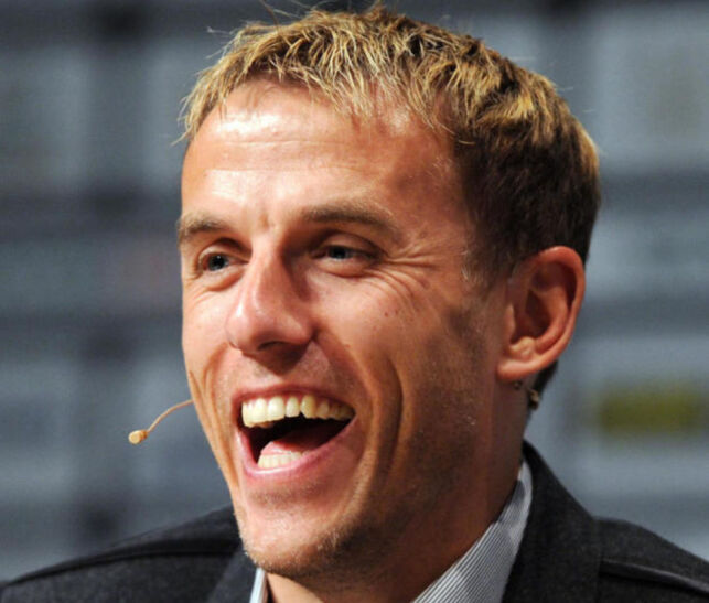 Phil Neville ville bare fortelle sine spanske fans at han skulle på løpetur. Det gikk ikke helt som planlagt