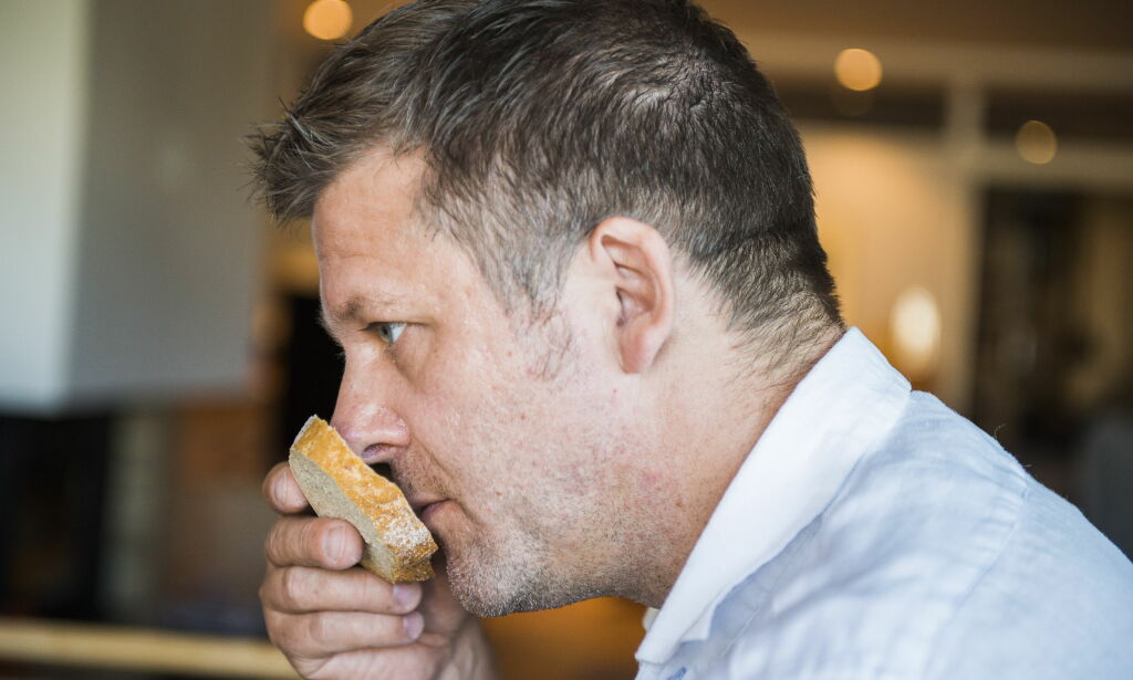 Oslo 20160817: Dagbladet Mat tester frokost og ferskt brød levert på døren av selskapene Brødboksen og Morgenlevering. Med på testen er matjournalist og kokebokforfatter Aase Dotterud og kokk, konditor og daglig leder Kulinarisk Akademi Espen Vesterdal Larsen. Foto: Endre Vellene / Dagbladet