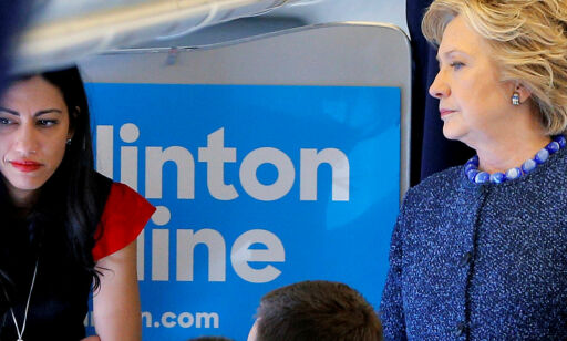 Fant over 10 000 e-poster på PC-en til Clintons viktigste rådgiver. Hun sier hun ikke aner hvordan de havnet der