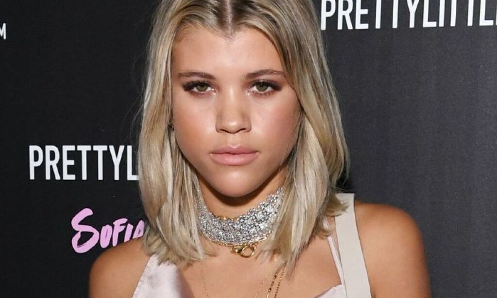 Sofia Richie raser mot rasismebemerkninger: - Folk vet ikke at jeg er mørkhudet