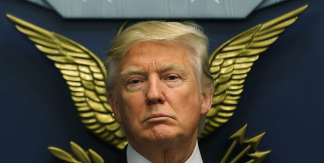 Dommer stikker kjepper i hjulene på Trumps flyktningordre