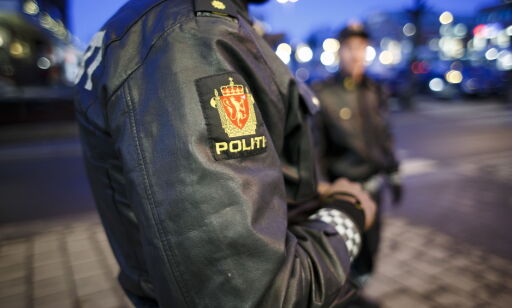 SKI 20161213.
Politiet i arbeid. Politifolk patruljerer gatene i Ski. NB! Modellklarert til redaksjonell bruk.
Foto: Heiko Junge / NTB scanpix