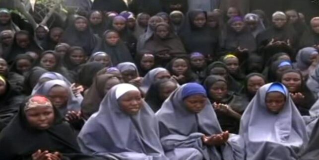 - Boko Haram har frigitt 83 Chibok-jenter etter tre år i fangenskap