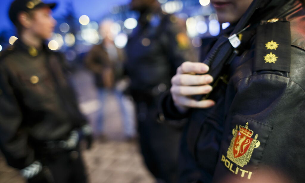 18-åring brakk armen da politiet skulle sette på henne håndjern