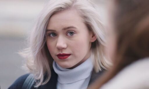 «Skam»-sjef etter svensk overgreps-avsløring: - Et av målene med serien er å gi ungdom verktøy til å takle problemer de møter