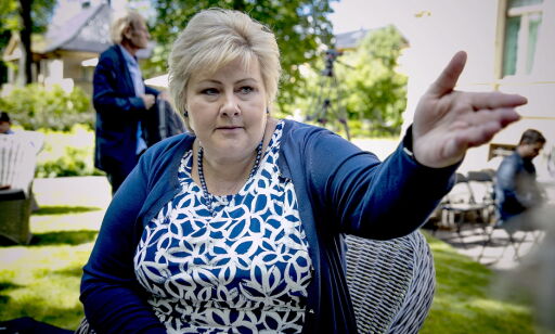 Slakter Erna Solbergs Kina-taushet: - Feigt