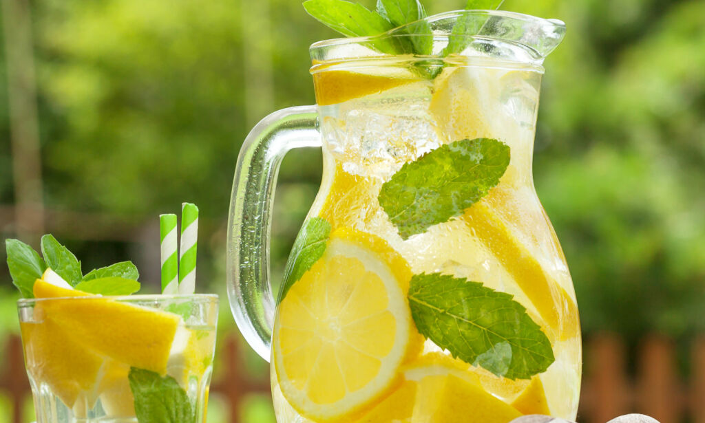 Jente (5) fikk 1500 kroner i bot for å selge hjemmelaget limonade