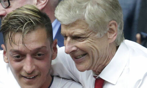 Arsenals viktigste signering? Özil blir værende