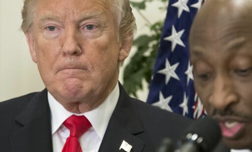 Tre konsernsjefer går av som Trumps rådgivere