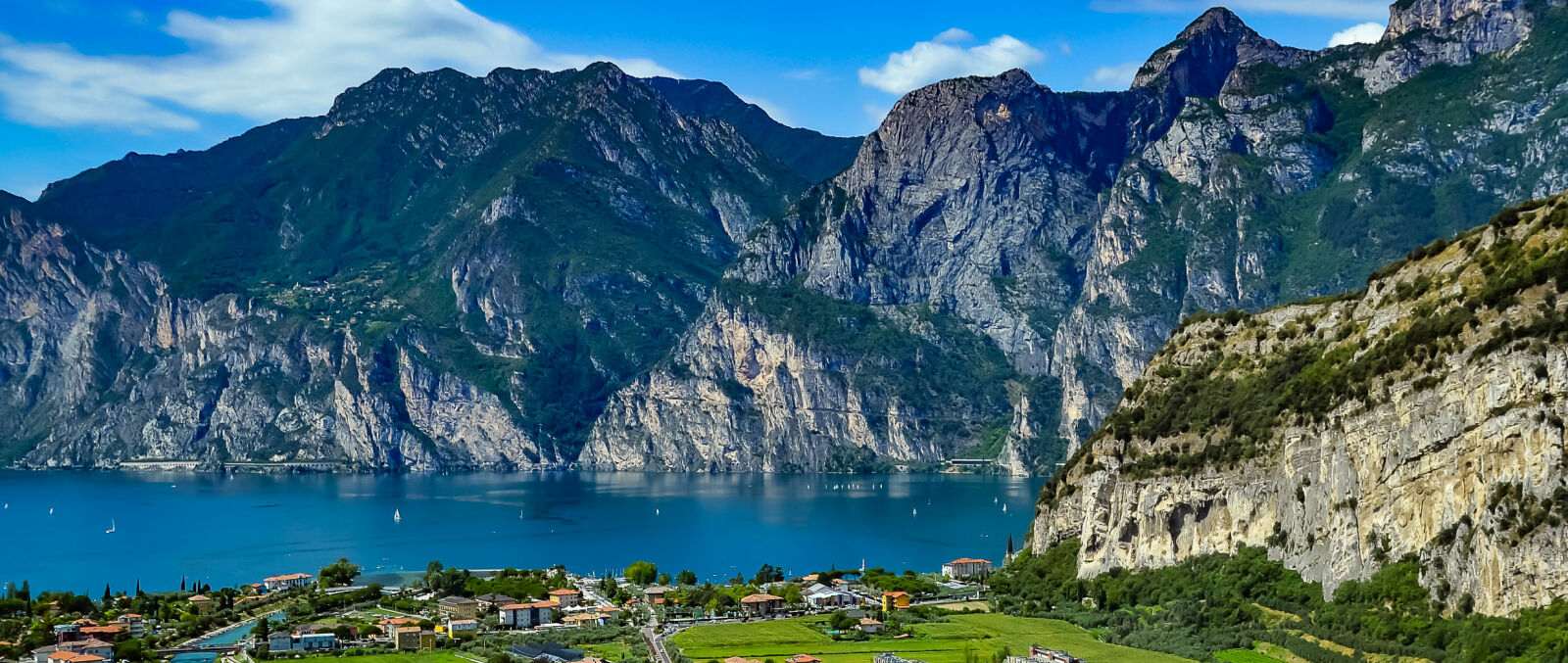GARDASJØEN: Italias største innsjø byr på aktiviteter både til lands og vanns. GARDASJØEN: Italias største innsjø byr på aktiviteter både til lands og vanns.