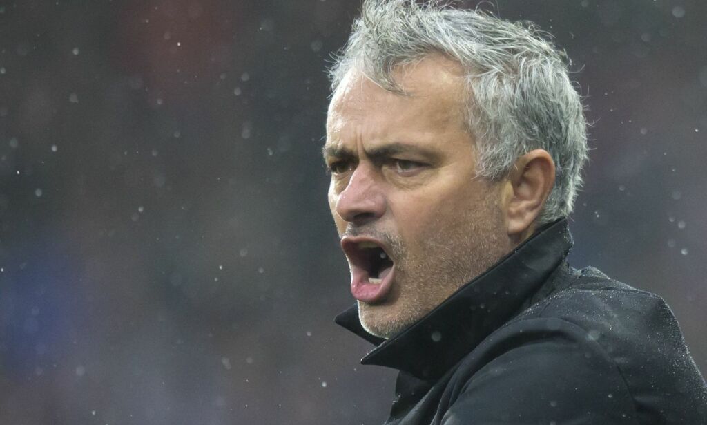Mourinho raser mot påstander om at han vil forlate United