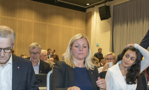 - Ap-ledelsen er i oppløsning