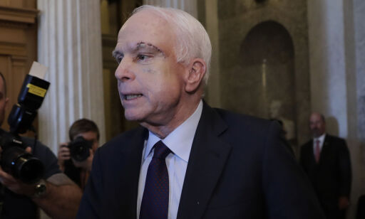 McCain ut mot Trump etter angrep i Syria: - Assad hørte ham