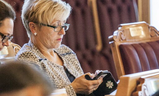 Jusprofessor om sexmeldingen: - Parodisk å bruke tid på dette sludderet