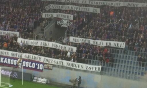 Fotballforbundet sender Klanens bannerstunt til påtalenemnda