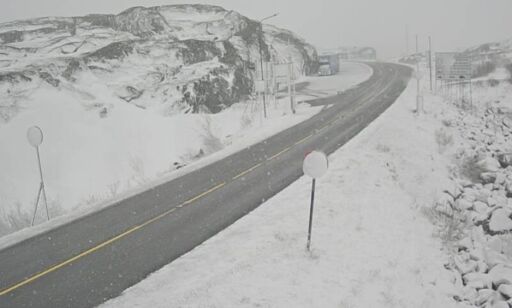 Søndag var det varmerekord. Mandag kom snøen