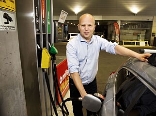 Sp vil senke bensinprisen til rødgrønt nivå