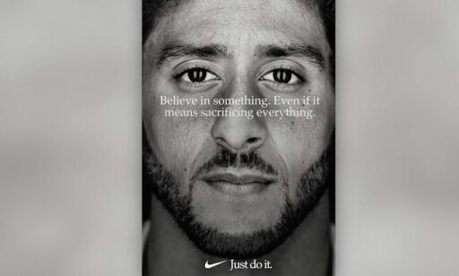 Nike støtter den kontroversielle stjerna. Folk svarer med boikott og brenning av klær