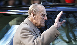 Prins Philip (97) krasjet. Nå skaper han debatt rundt aldrende sjåfører