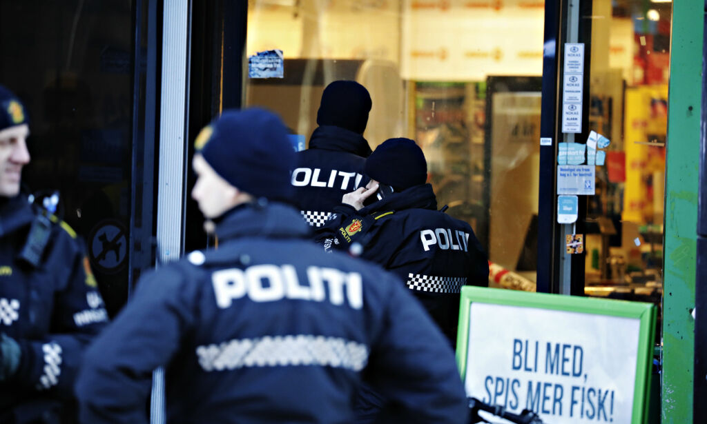 Etterforsker knivstikking i Oslo som terror