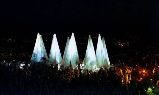 30 meter høy gigaskulptur i Holmenkollen får slakt
