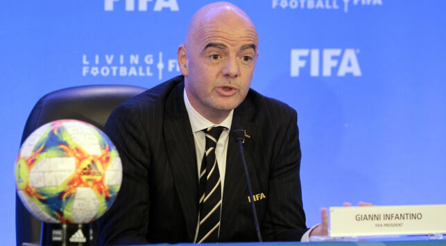 FIFA jobber for VM-utvidelse i 2022