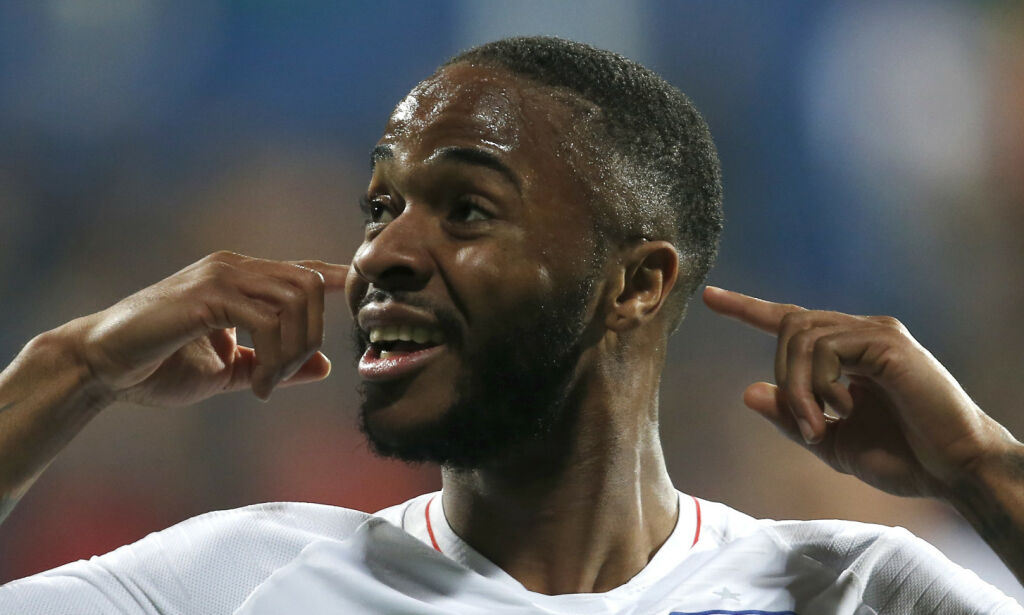Sterling foreslår kraftig poengtrekk for rasisme