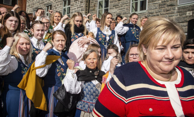 Erna omringet: - Nok er nok
